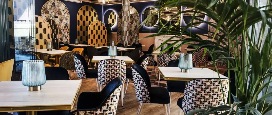 Meat Me restaurant in Limanowa with armchairs and sofas by Manufaktura Mebli