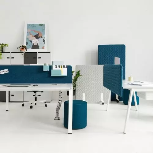 Nowe trendy w pracy hybrydowej i home office. Jak producenci mebli reagują na te zmiany?