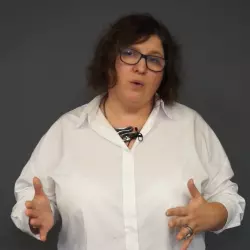 dr Agnieszka Damasiewicz