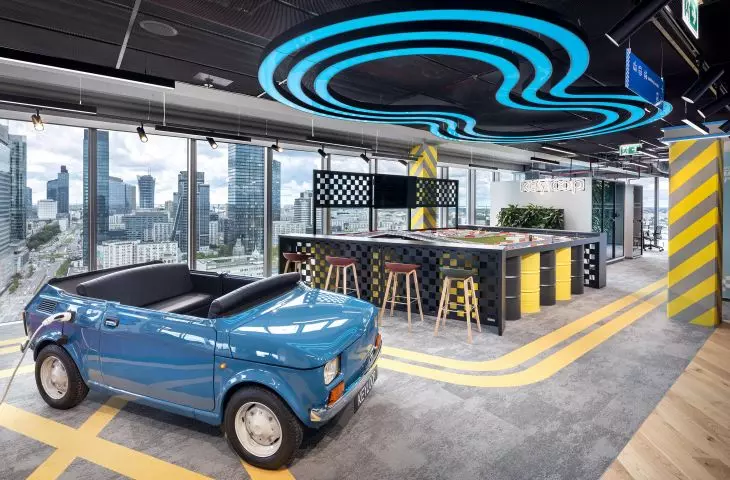 In this office you will fall in love with Polish motorization - Massive Design project