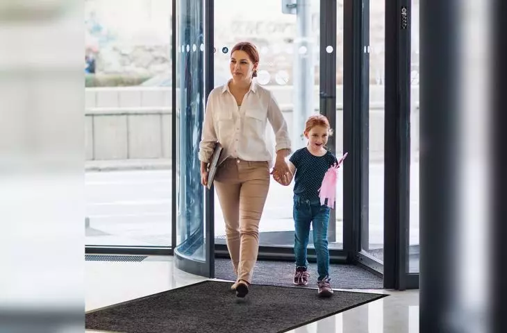 Maty i wykładziny COBA do wewnętrznych stref wejściowych – przegląd rozwiązań