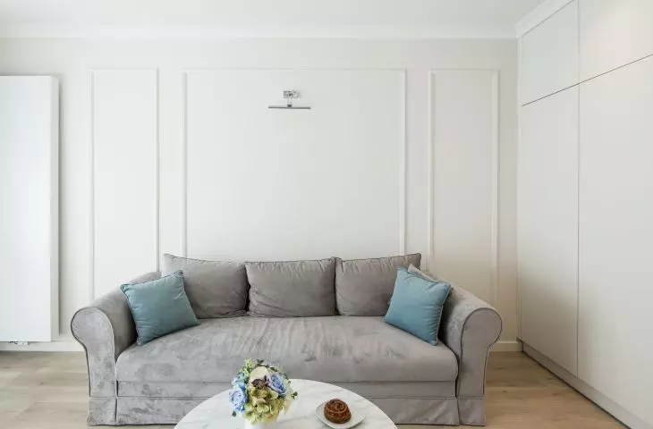 Minimalist bachelor apartment based on space
