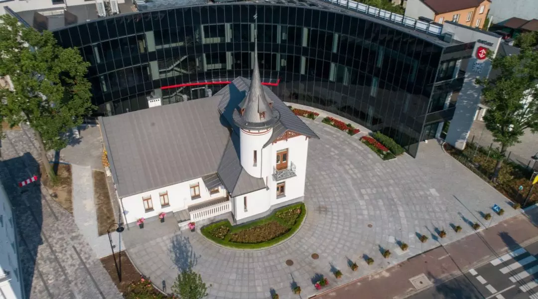 Budowa XXI wieku – przestrzenie administracyjno-biurowe