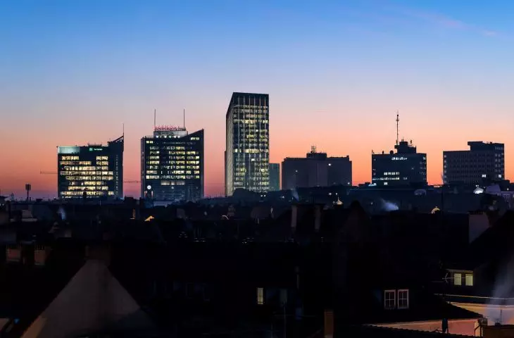 Rośnie najwyższy wieżowiec Poznania. Zmieni sylwetę śródmieścia.