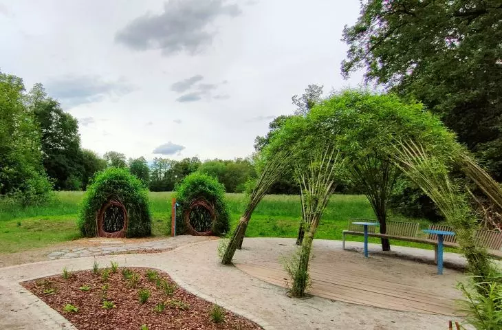 A gazebo that grew out of the trees. IKROPKA studio project