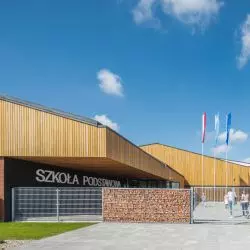 szkoła w Baranowie, proj.: New Architekci (Jacek Nesterowicz, Adriana Waś)