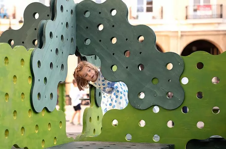 Wielofunkcyjne meble miejskie w formie... roślin! Miejskie Sadzonki projektu pracowni BudCud