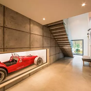 Fence House