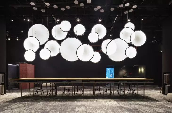Lighting design with vision: the magical transformation of the Discovery luminaire