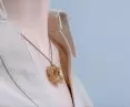 The digital mold is realized in ten-carat gold using SLM 3D printing technology