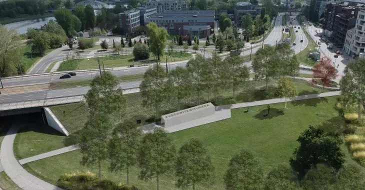Rzeźba „AuschwitzWieliczka” Mirosława Bałki ma stanąć w parku Stacja Wisła