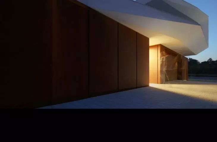A house inspired by... the iconic wuzetka! Design of a modern single-family house by Superhelix