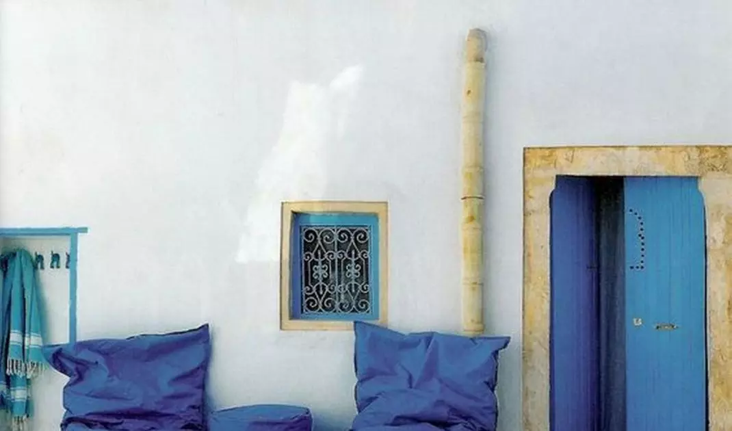 Azul color reigns supreme in Greek style