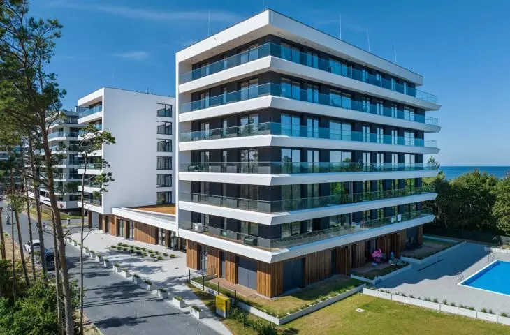 Elegant systems and Decalu series from Deceuninck