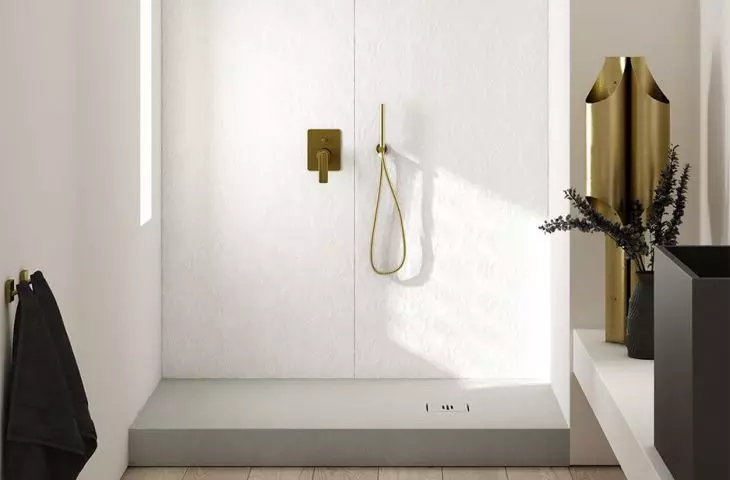 Brodziki prysznicowe na indywidualne zamówienie klientów biznesowych