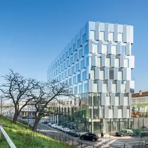 Lider na rynku aluminiowych paneli kompozytowych