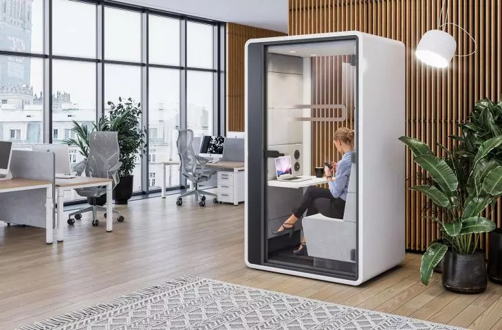Mikomax and Hushoffice: modern office solutions and mobile acoustic booths