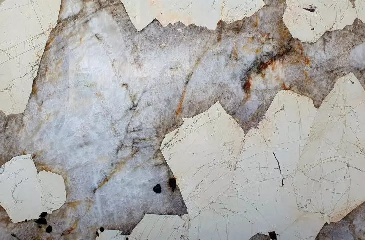 Brazilian quartzite in architecture