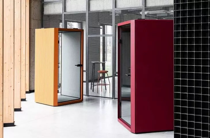 Modern office furniture from Balma