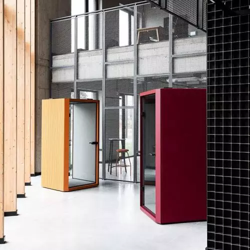 Modern office furniture from Balma