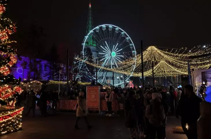 Uczyć się od jarmarków. Jak świąteczne miasteczka mogą pomóc w naprawie śródmieść?