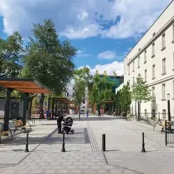 Łódź, Pasaż Majewskiego, 2022 rok, nowo powstała przestrzeń publiczna w ramach projektu Rewitalizacji Obszarowej Centrum Łodzi, proj.: 3DArchitekci