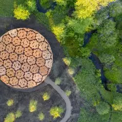 Xylem, pawilon projektu Francisa Kéré dla Tippet Rise Art Center, Montana, 2019