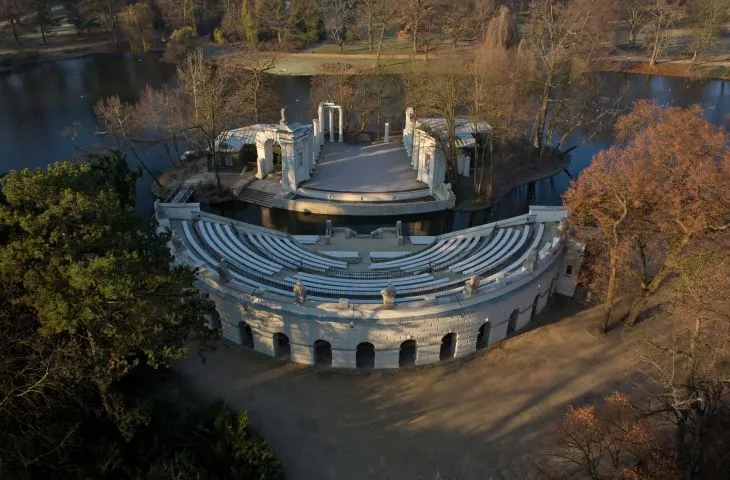 Konkurs na projekt zadaszenia Amfiteatru w Łazienkach Królewskich w Warszawie