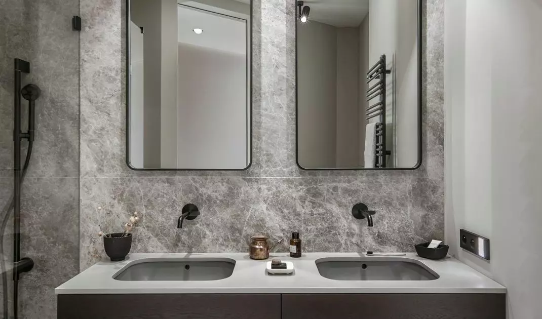 Bathrooms in muted colors