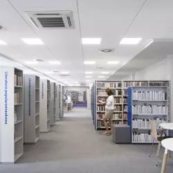 Biblioteka publiczna w Terminalu Kultury na warszawskiej Pradze Południe