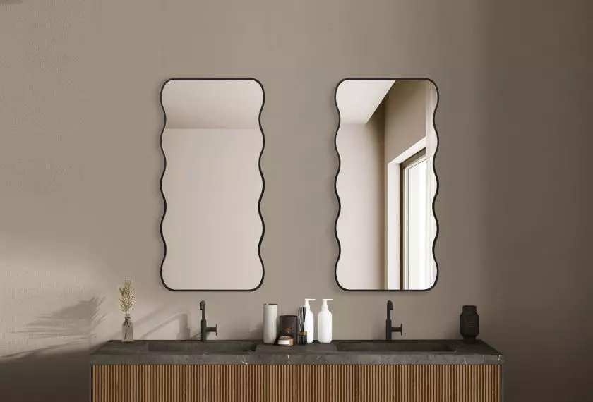 Lustro w czarnej ramie Wavy