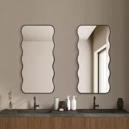 Lustro w czarnej ramie Wavy