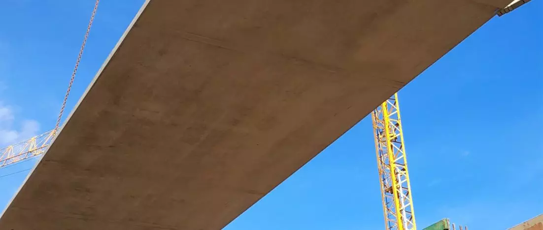 Strop typu filigran TECHNOPANEL i strop gęstożebrowy TECHNOBETON – przewaga technologii sprężania