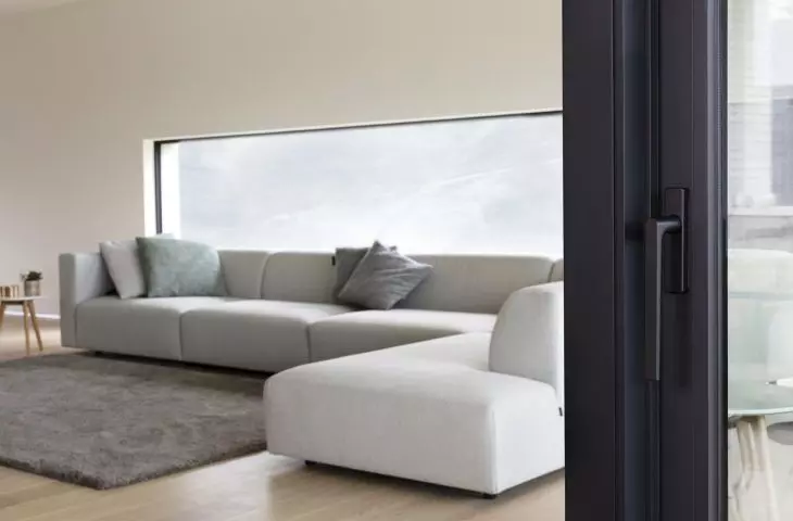 Modułowy system podnoszono-przesuwny Levanto z klamką Edge