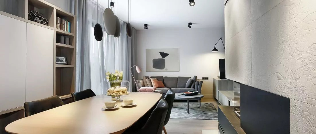 Nice and cozy, or color, material and light in the apartment