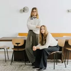 Marta Szczepańska i Paulina Szeroczyńska, duet projektantek z warszawskiej pracowni MAP