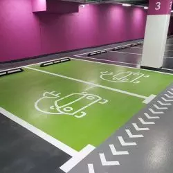 Posadzki Deckshield na nowym parkingu przy Solaris Center