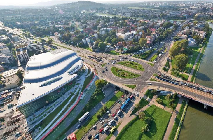 Centrum Kongresowe ICE – synergia architektury i biznesu
