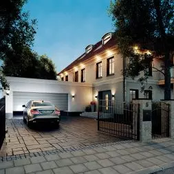 Napędy do bram garażowych i wjazdowych firmy Hörmann posiadają wbudowane złącze HCP, które umożliwia połączenie ich z zewnętrznymi systemami Smart Home