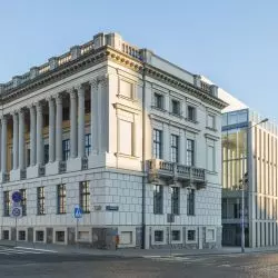Nowe skrzydło Biblioteki Raczyńskich przy placu Wolności w Poznaniu