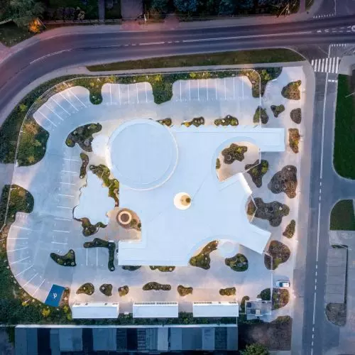 Architektura codzienności. Targ Błonie projektu Aleksandry Wasilkowskiej