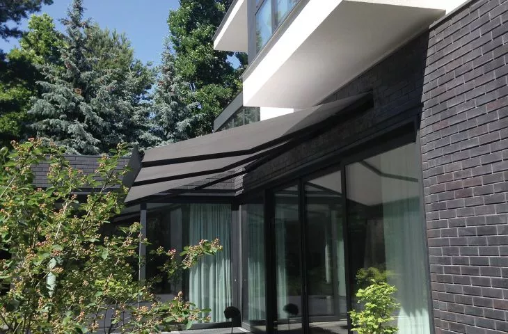 Markiza we wnęce typ 700S, Warszawa