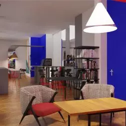 „Przestrzeń dedykowana” to lokal mieszczący kawiarnię i przestrzeń wystawienniczą