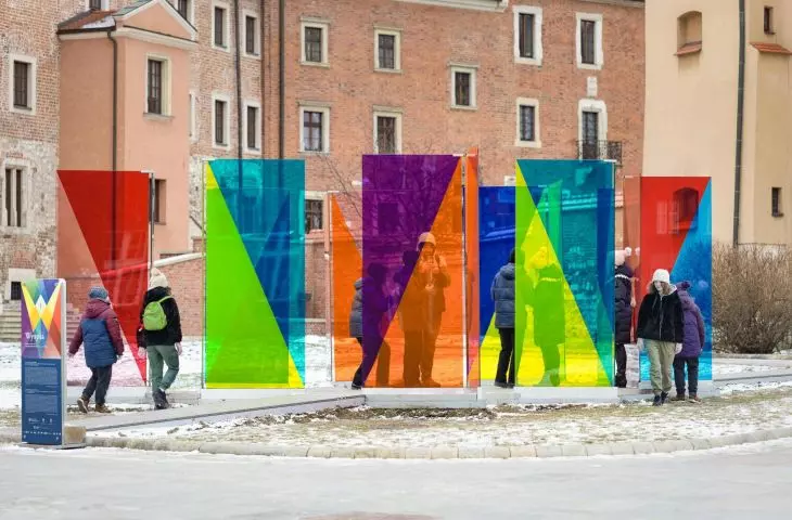 Czy to najbardziej instagramowe miejsce w Krakowie? Instalacja „Wyspia” na Wawelu