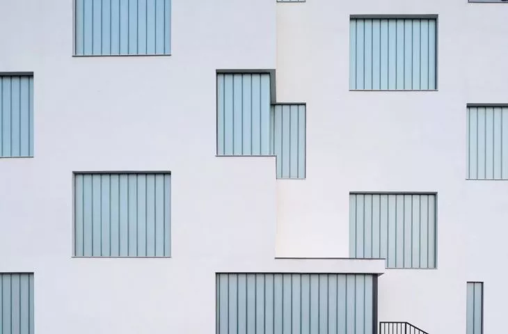 Śląski minimalizm, czyli białe apartamentowce w Katowicach