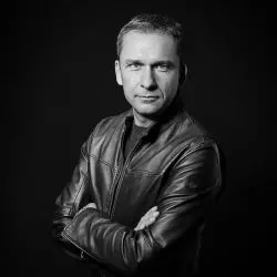 10 pytań do… Piotra Nawary