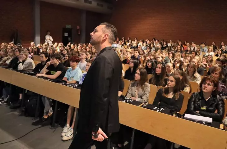 Design begins with thinking. Maciej Franta's lecture at the Silesian University of Technology