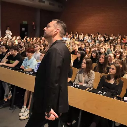 Design begins with thinking. Maciej Franta's lecture at the Silesian University of Technology