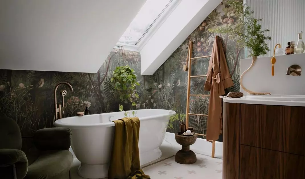 Bathroom with wallpaper