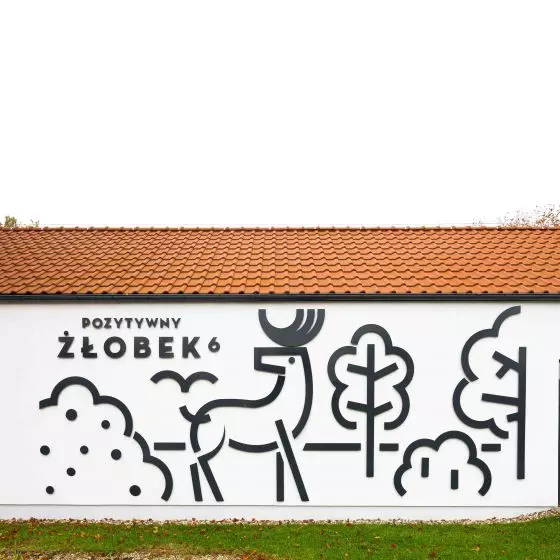 Jeleń na żłobku numer 6